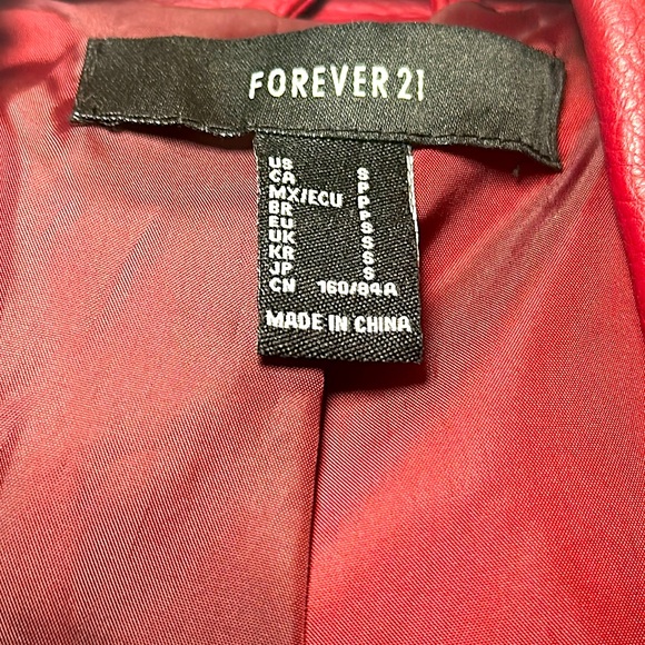 Super sxy and fashionable dark red faux leather jacket! #downtowngirl #buymepls! - Picture 3 of 5